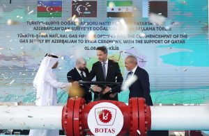 في خضم التحولات الجيوسياسية التي يشهدها الإقليم، يبرز توقيع اتفاق تصدير الغاز بين أذربيجان وسوريا كحدث لافت يعكس إعادة تمركز بعض الفاعلين الإقليميين في مسارات جديدة من التعاون، تتجاوز الحسابات التقليدية للتحالفات والانقسامات.